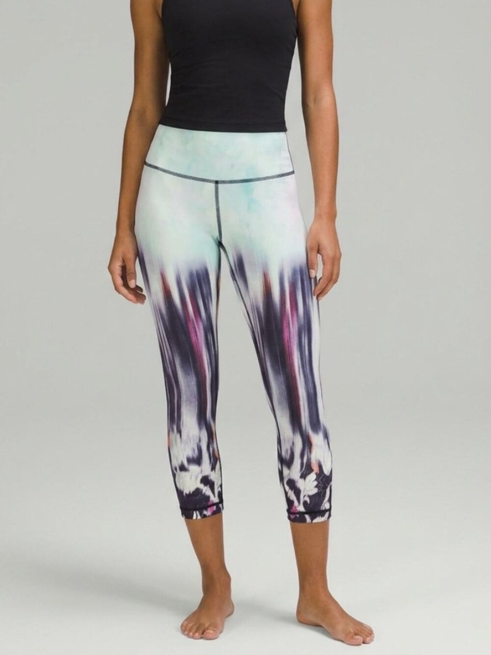 Lululemon Wunder Under Crops in Mirage Deep Indigo